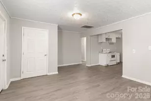411 S Thompson St, Shelby, NC 28150 - Photo 4