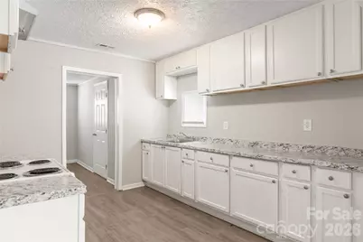 411 S Thompson Street, Shelby, NC 28150 - Photo 10