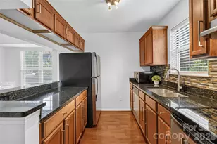 417 Olmsted Park Pl, Charlotte, NC 28203 - Photo 16