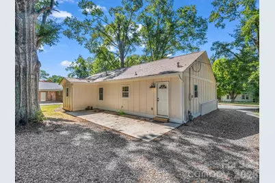 319 Arlington Street, Forest City, NC 28048 - Photo 6