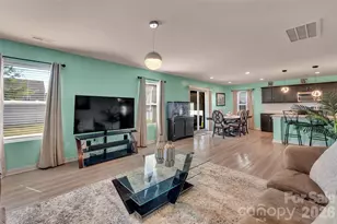 4526 Carnation Ct, Charlotte, NC 28269 - Photo 10