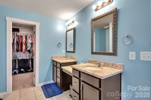 4526 Carnation Ct, Charlotte, NC 28269 - Photo 14