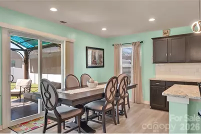 4526 Carnation Court, Charlotte, NC 28269 - Photo 8