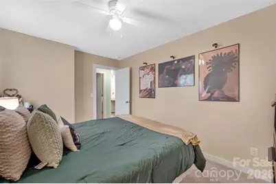 4526 Carnation Court, Charlotte, NC 28269 - Photo 18