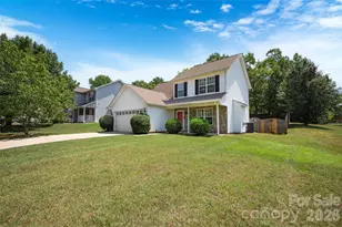 420 Fawnbrook Ln, Gastonia, NC 28052 - Photo 2