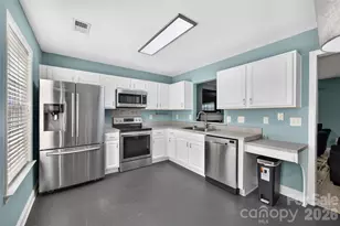 420 Fawnbrook Ln, Gastonia, NC 28052 - Photo 10