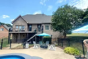 2637 Pamlico Dr, Shelby, NC 28152 - Photo 2