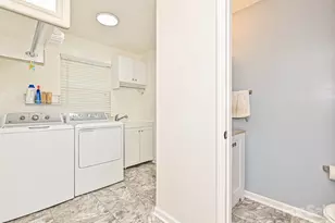 13518 Krislyn Woods Pl, Charlotte, NC 28278 - Photo 22