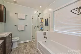 13518 Krislyn Woods Pl, Charlotte, NC 28278 - Photo 28