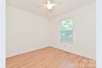 13518 Krislyn Woods Place, Charlotte, NC 28278 - Photo 32