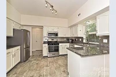 13518 Krislyn Woods Place, Charlotte, NC 28278 - Photo 16