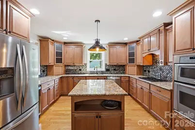 9200 Deer Spring Lane, Charlotte, NC 28210 - Photo 8