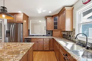 9200 Deer Spring Ln, Charlotte, NC 28210 - Photo 10