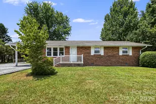 490 Ecusta Rd, Brevard, NC 28712 - Photo 2