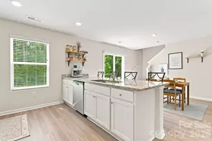 5135 Wolfridge Ave, Charlotte, NC 28214 - Photo 8