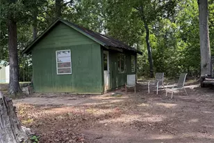 556 Gilbert Rd, Columbus, NC 28722 - Photo 6