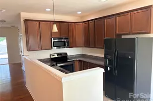 305 Sandy Spring Ln, Clover, SC 29710 - Photo 6