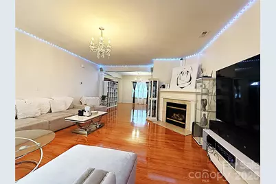 8703 Earthenware Drive, Charlotte, NC 28269 - Photo 10