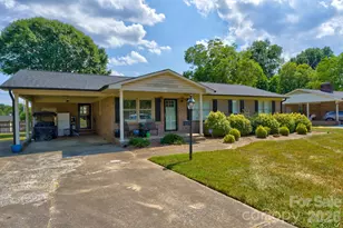 1014 Ranbar St, Cherryville, NC 28021 - Photo 2