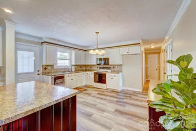1014 Ranbar Street, Cherryville, NC 28021 - Photo 6