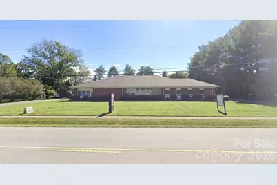 320 E Lee Avenue, Yadkinville, NC 27055 - Photo 2
