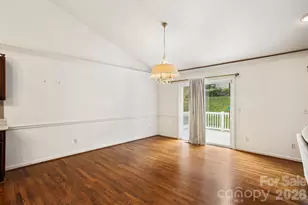 315 Charlestown Dr, Hendersonville, NC 28792 - Photo 8