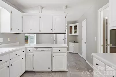 340 Oakwood Lane, Columbus, NC 28722 - Photo 4