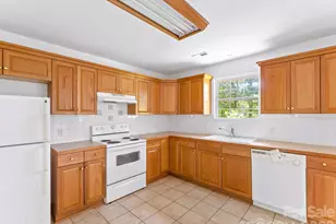 269 Pinewood Knoll Dr, Hendersonville, NC 28739 - Photo 14