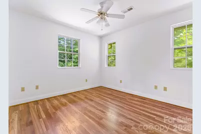 269 Pinewood Knoll Drive, Hendersonville, NC 28739 - Photo 10
