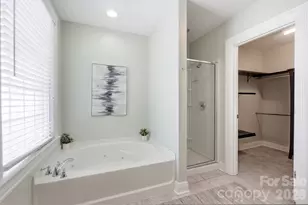 417 Woodvale Pl, Charlotte, NC 28208 - Photo 22