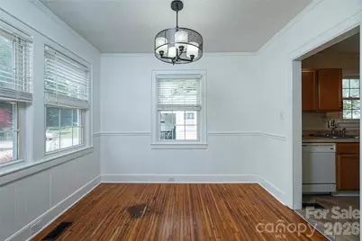 512 W 8th Avenue, Gastonia, NC 28052 - Photo 14