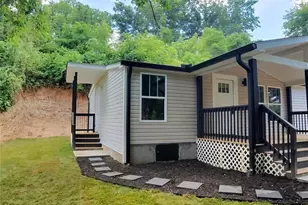 64 P J Dr, Waynesville, NC 28786 - Photo 2