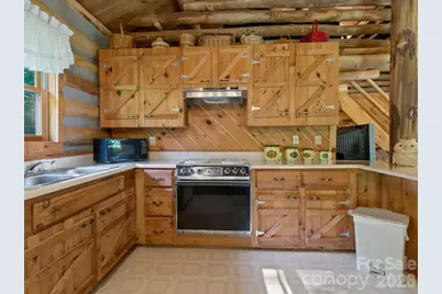230 Chatter Box Lane, Green Mountain, NC 28740 - Photo 14
