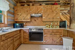 230 Chatter Box Ln, Green Mountain, NC 28740 - Photo 14