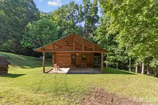 230 Chatter Box Ln, Green Mountain, NC 28740 - Photo 2