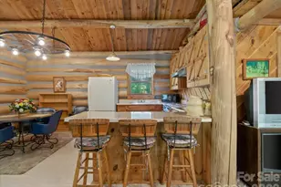 230 Chatter Box Ln, Green Mountain, NC 28740 - Photo 16