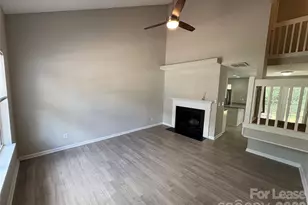 12637 Tucker Crossing Ln, Charlotte, NC 28273 - Photo 2