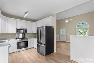 66 Hyde Ave, Tryon, NC 28782 - Photo 6
