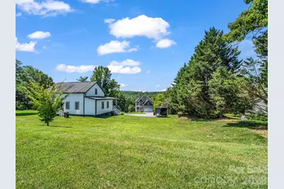 355 Hidden Meadow Drive, Hendersonville, NC 28792 - Photo 40