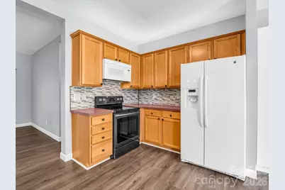 355 Hidden Meadow Drive, Hendersonville, NC 28792 - Photo 14