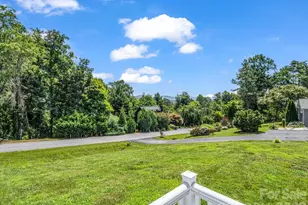 355 Hidden Meadow Dr, Hendersonville, NC 28792 - Photo 2