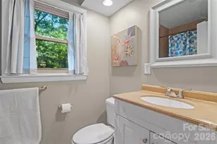 55 Overlook Dr, Candler, NC 28715 - Photo 22