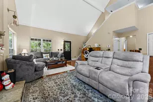 315 Honey Locust Ln, Whittier, NC 28789 - Photo 6