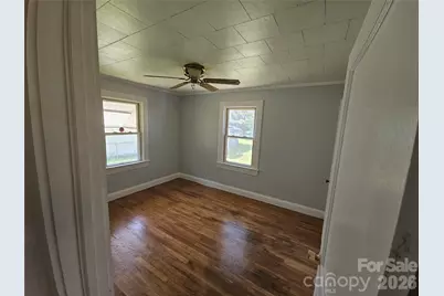 1515 16th Avenue NE, Hickory, NC 28601 - Photo 8