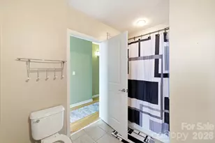 210 N Church St, Charlotte, NC 28202 - Photo 10