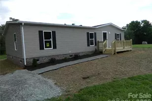 3944 Hollywood Ridge Road NE, Lenoir, NC 28645 - Photo 2