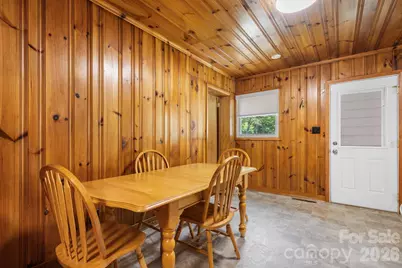 704 4th Street SW, Conover, NC 28613 - Photo 10