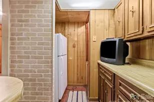 144 Florida Hill Dr, Green Mountain, NC 28740 - Photo 14