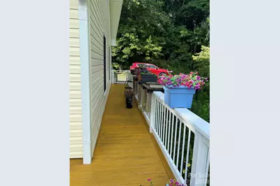 530 West Side Road, Burnsville, NC 28714 - Photo 2