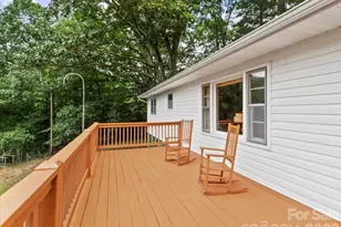 198 Florida Hill Dr, Green Mountain, NC 28740 - Photo 2